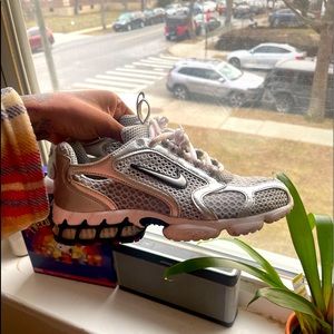 Nike Air Zoom Spiridon women’s 8.5 silver